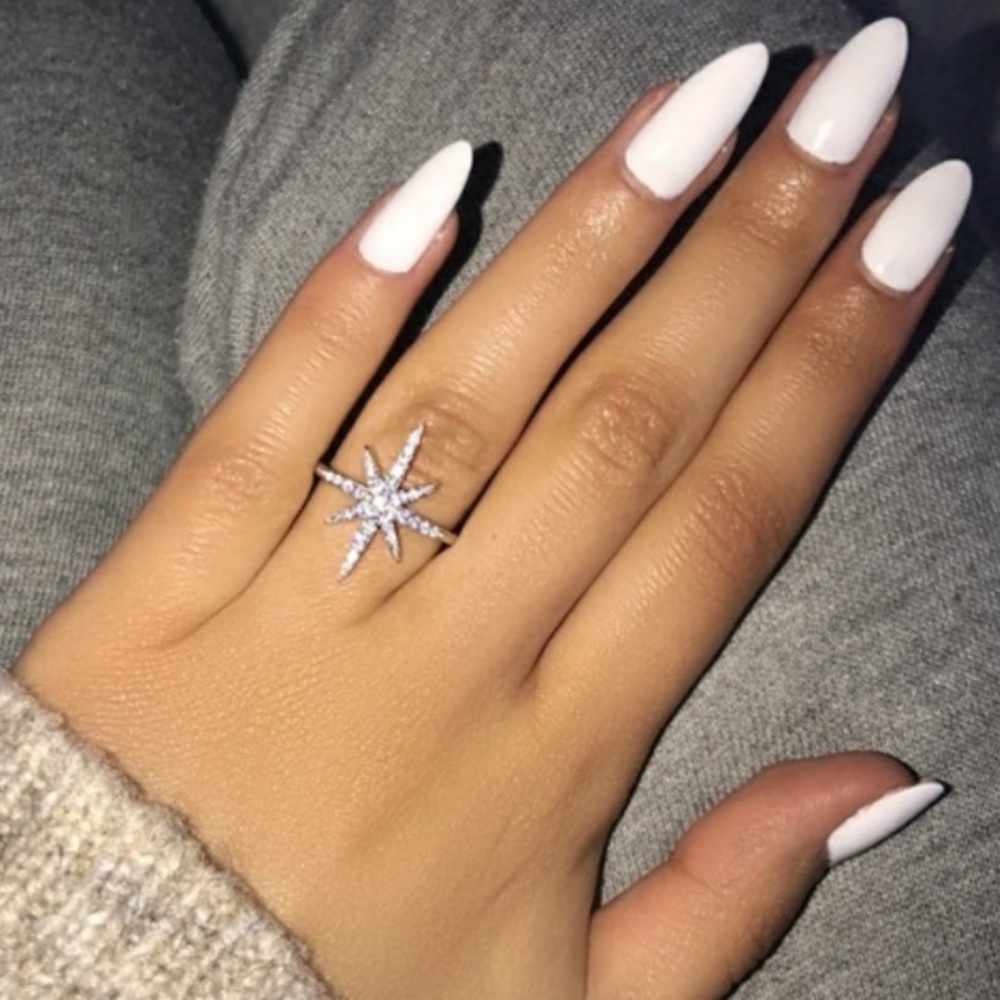 NEW 18K White Gold Diamond Shooting Star Ring